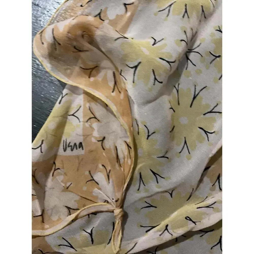 Vera Vintage Floral Print Silk Scarf 20”x20”